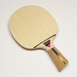 Ovtcharov Dotec Off da Donic na Patacho Ténis de Mesa
